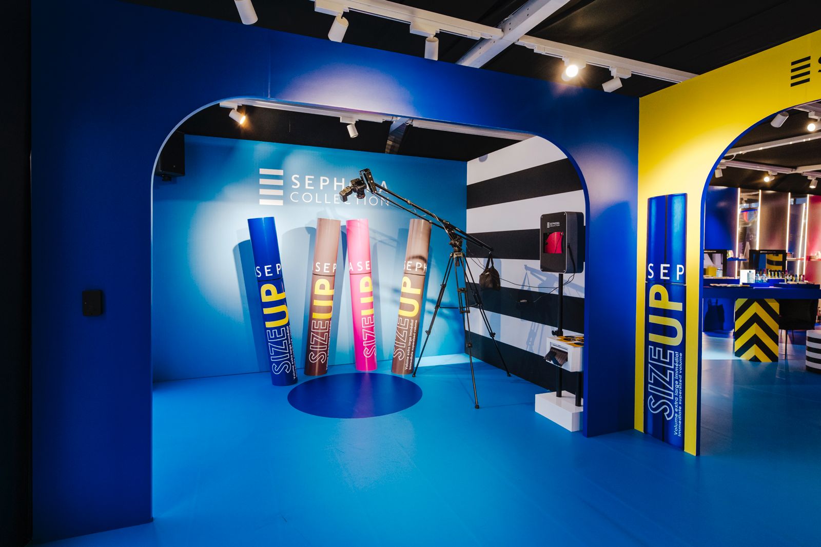 Sephora Collection Size Up pop-up store, blue arch and giant mascaras